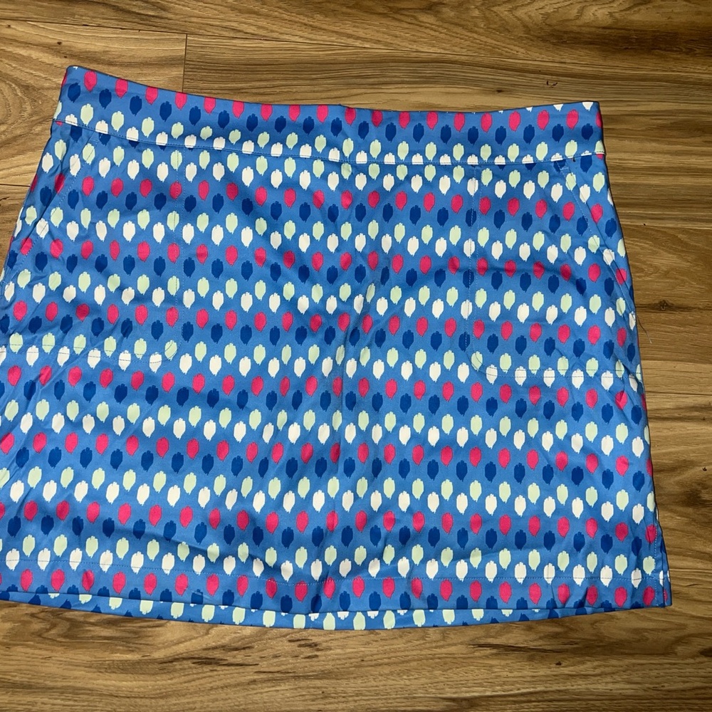 Vineyard Vines Blue and Pink Mini Skirt golf